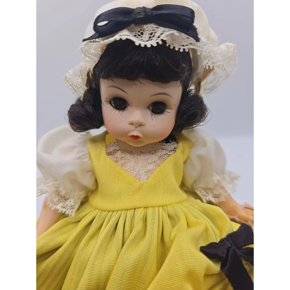 FRANCE DOLL‎ #590 8 Inch ~Madame Alexander~ 1975 INTERNATIONAL SERIES New In Box